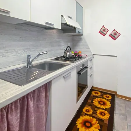 3 Bedroom Stunning In * מורלו